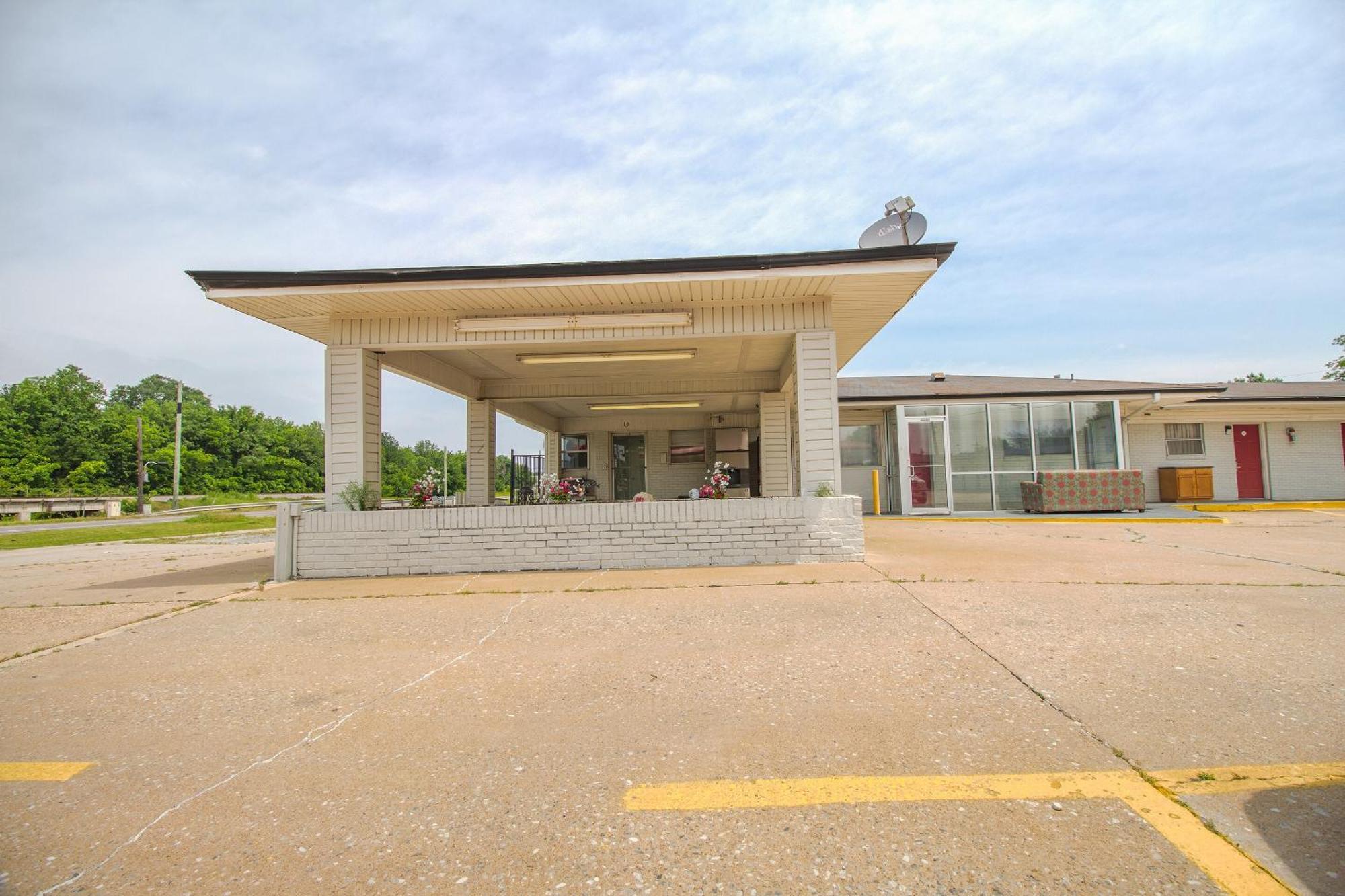 Oyo Hotel Mcalester Ok S Main St Εξωτερικό φωτογραφία